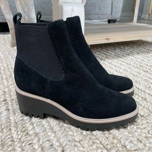 Dolce vita women’s Chelsea boots wedge suede leather Helen size 8.5